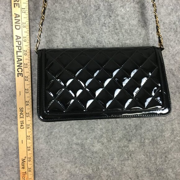 Vintage Evening Clutch Crossbody Envelope Patent Leather Quilted Black Kisslock - Picture 8 of 16